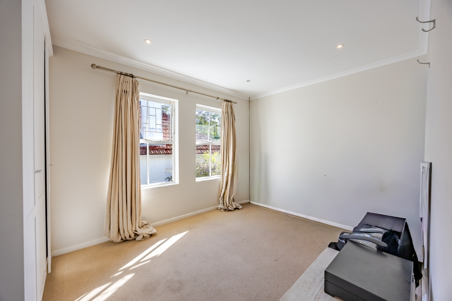 3 Bedroom Property for Sale in Kenilworth Western Cape